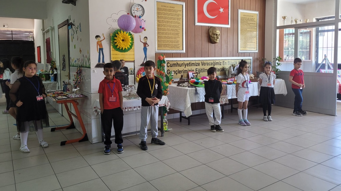 2 A Sınıfı Milli Kültür Ögelerimiz Sergisi