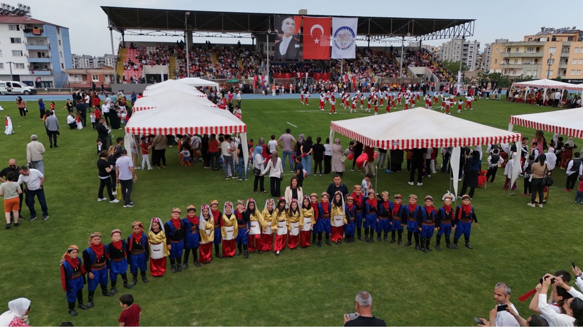 23 Nisan Milli Egemenlik ve Çocuk Bayramı İlçe Kutlama Töreni 2/E Sınfı